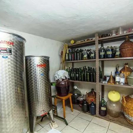 In With Terrace, Air Conditioning, Wifi 4991-1 * Povlja (Brac)