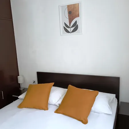 In With Terrace, Air Conditioning, Wifi 4991-1 Apartment *