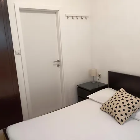 Apartment In With Terrace, Air Conditioning, Wifi 4991-1 Povlja (Brac)