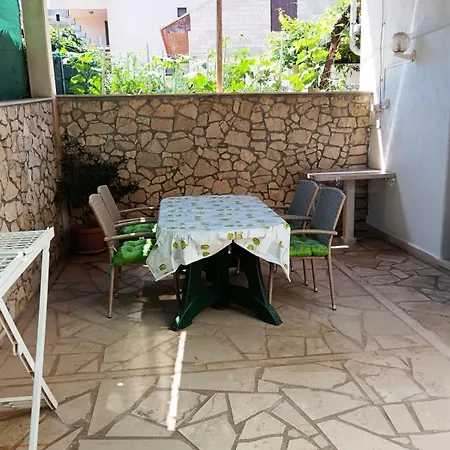 In With Terrace, Air Conditioning, Wifi 4991-1 Povlja (Brac)