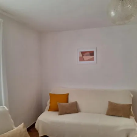 Apartment In With Terrace, Air Conditioning, Wifi 4991-1 *